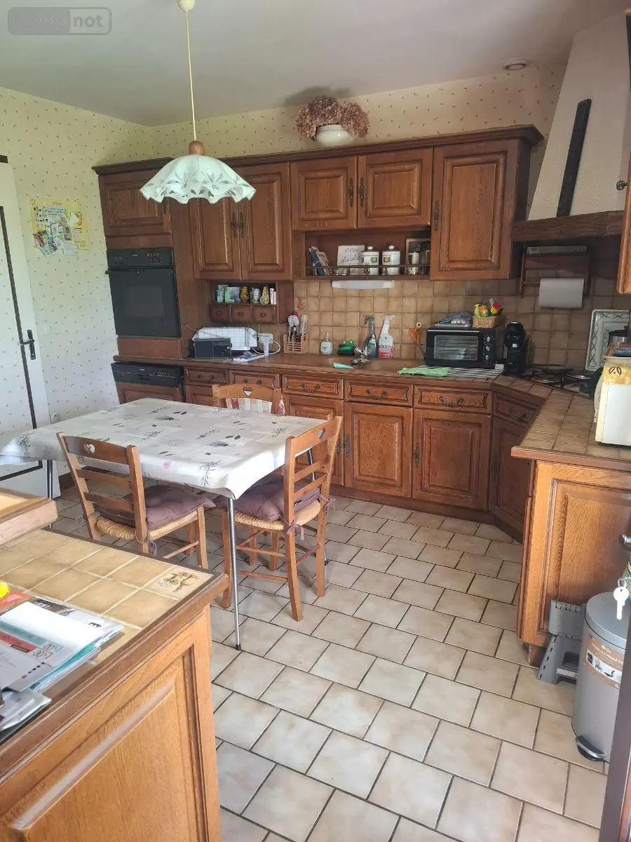 Maison a vendre Vignoux-sous-les-Aix 18110 Cher 18 136 m2 5 pièces 147700 euros 18016/2178 010