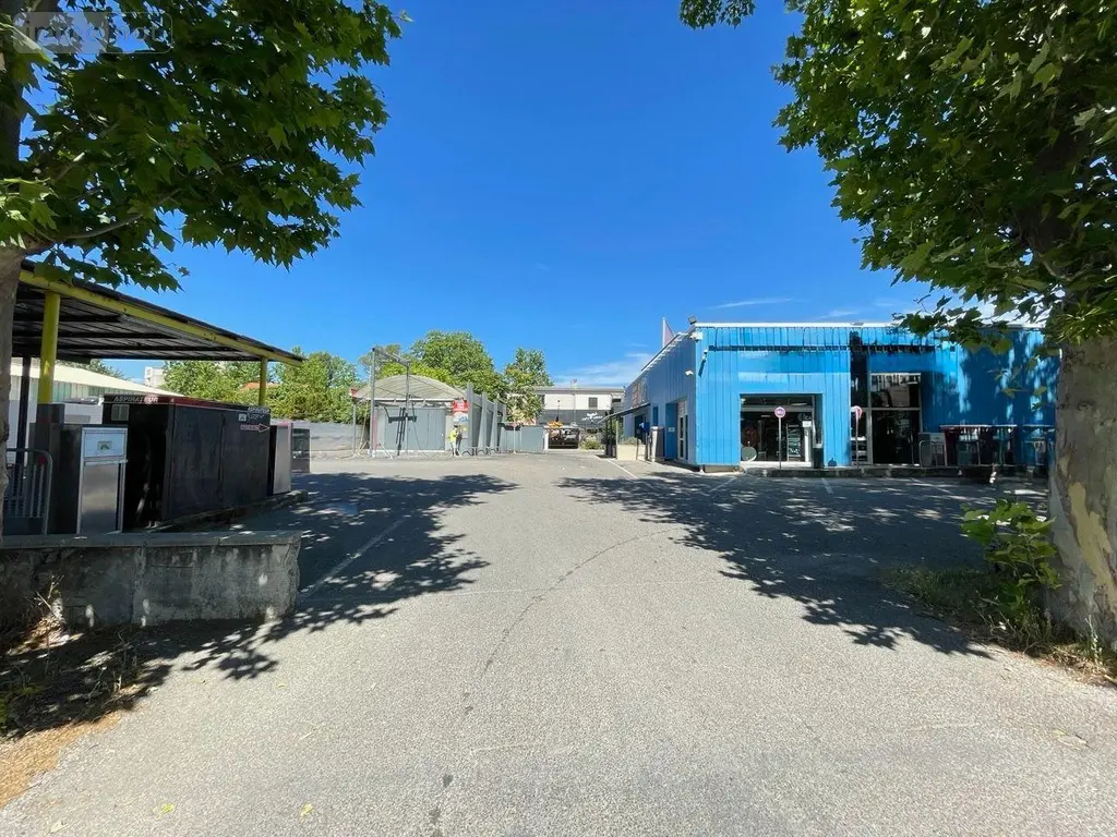 Fonds et murs commerciaux a vendre Manosque 04100 Alpes-de-Haute-Provence 04 170 m2 1666600 euros 025/1941 002