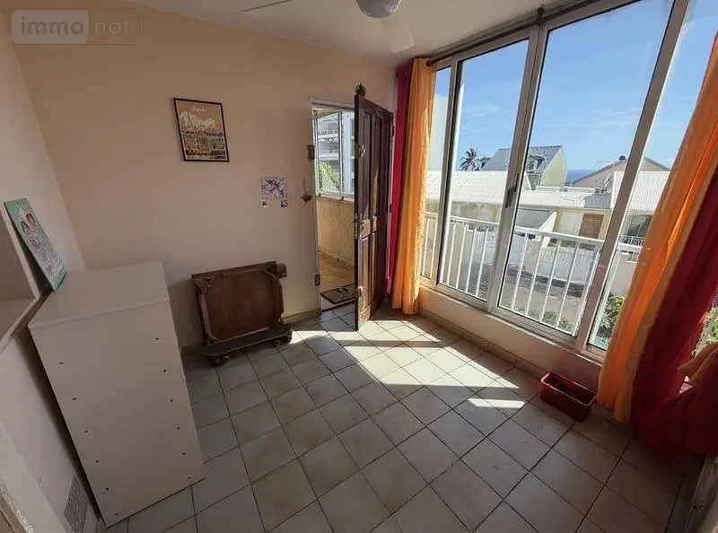 Appartement a vendre Saint-Denis 97490 La Réunion 974 59 m2 3 pièces 160500 euros 97405/286 002