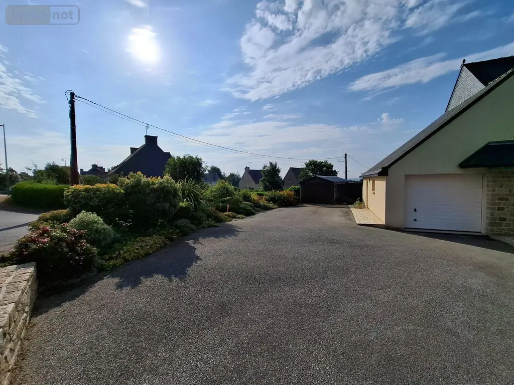 Maison a vendre Saint-Nicolas-du-Pélem 22480 Côtes-d'Armor 22 115 m2 6 pièces 241500 euros 22075/MAIS1673 003