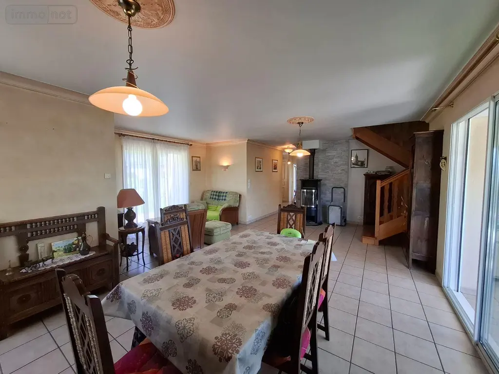 Maison a vendre Saint-Nicolas-du-Pélem 22480 Côtes-d'Armor 22 115 m2 6 pièces 241500 euros 22075/MAIS1673 006