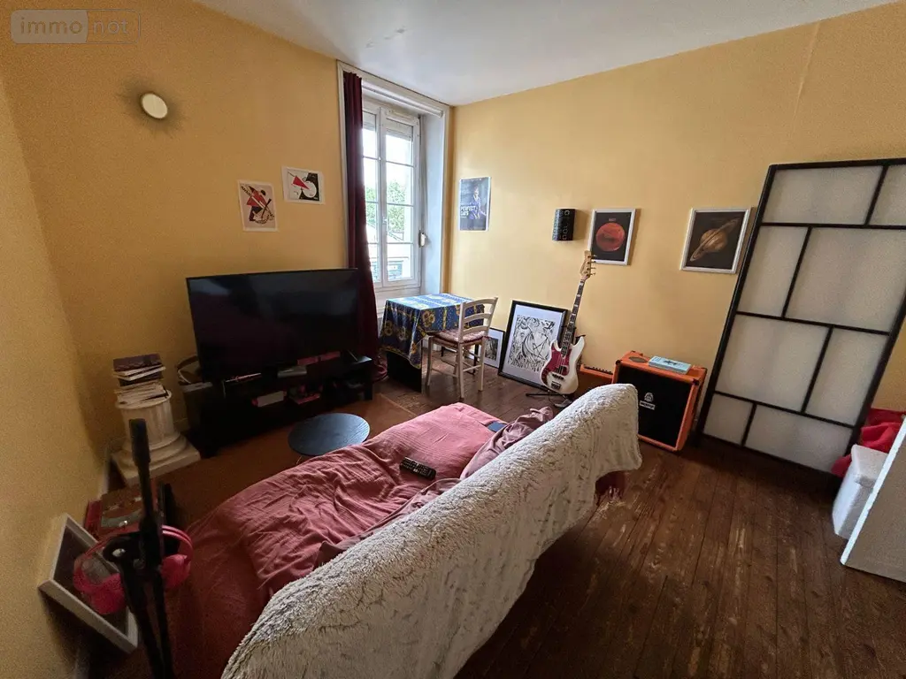 Immeuble de rapport a vendre Chalonnes-sur-Loire 49290 Maine-et-Loire 49 200 m2 227685 euros 12516/1311 005