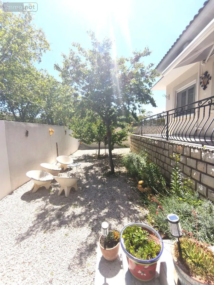 Maison a vendre Saint-Martin-de-Crau 13310 Bouches-du-Rhône 13 107 m2 5 pièces 388500 euros 075/209 002