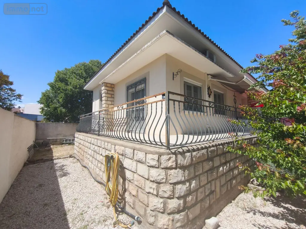 Maison a vendre Saint-Martin-de-Crau 13310 Bouches-du-Rhône 13 107 m2 5 pièces 388500 euros 075/209 004
