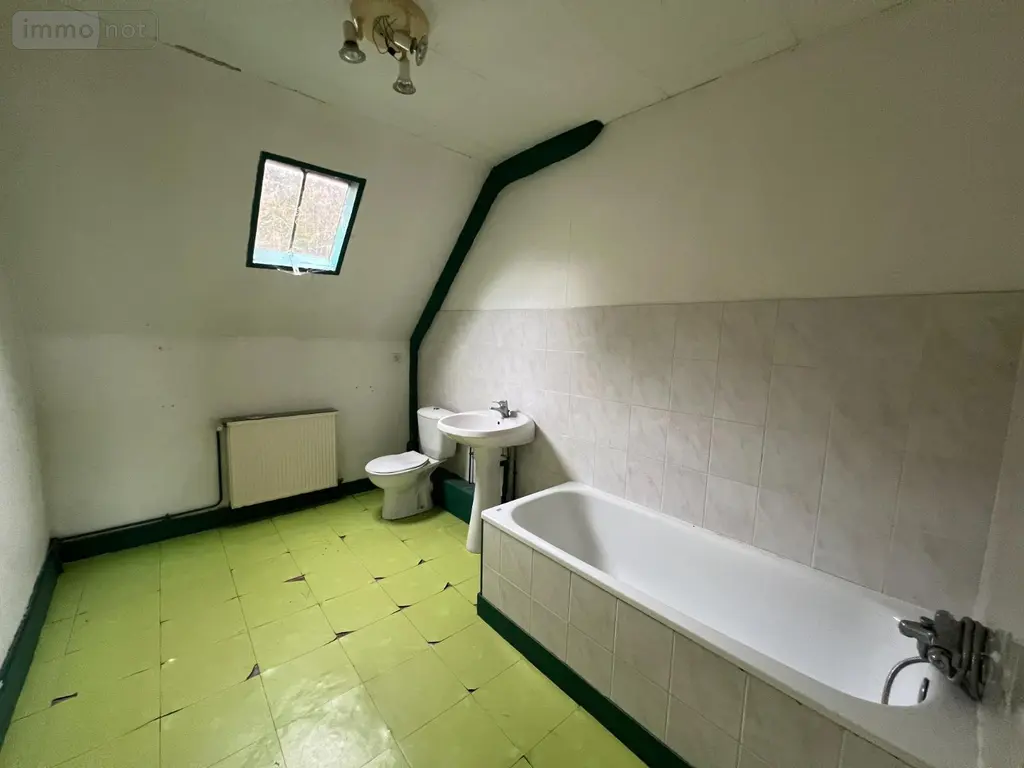Immeuble de rapport a vendre Beaumont-le-Roger 27170 Eure 27 189900 euros 01912 011