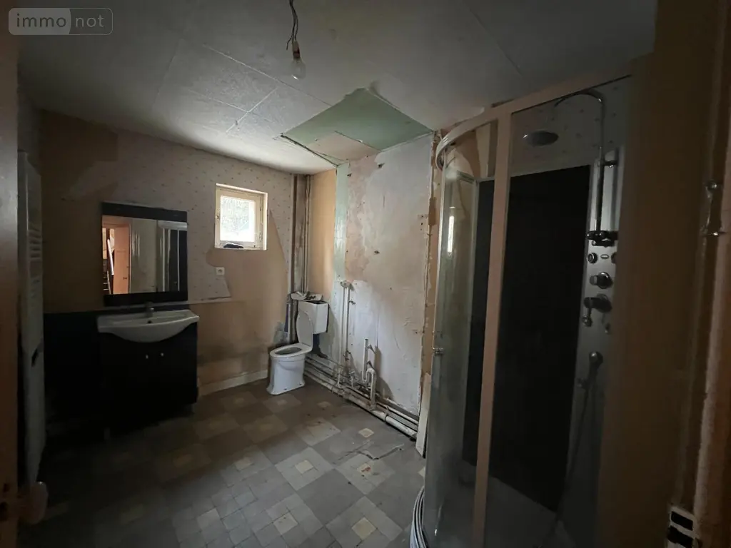 Immeuble de rapport a vendre Beaumont-le-Roger 27170 Eure 27 189900 euros 01912 007