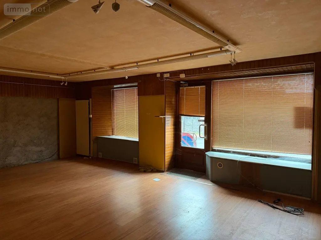 Immeuble de rapport a vendre Saint-Martin-Valmeroux 15140 Cantal 15 84800 euros 15060/1273 002