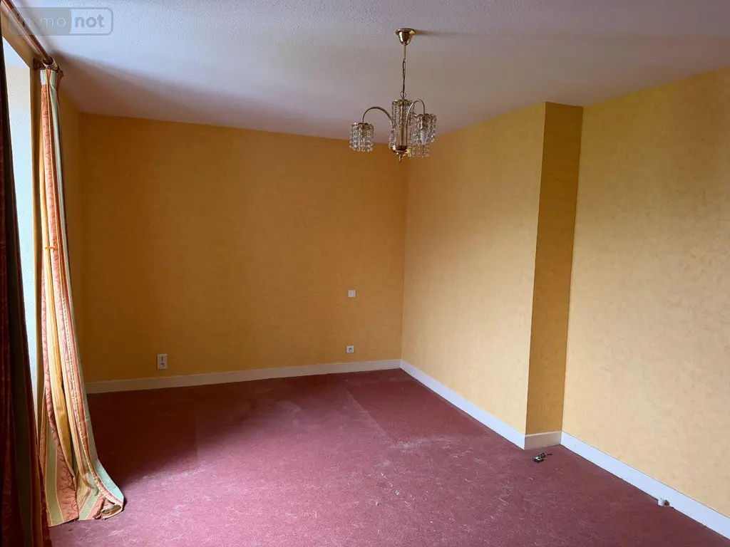 Immeuble de rapport a vendre Saint-Martin-Valmeroux 15140 Cantal 15 84800 euros 15060/1273 005