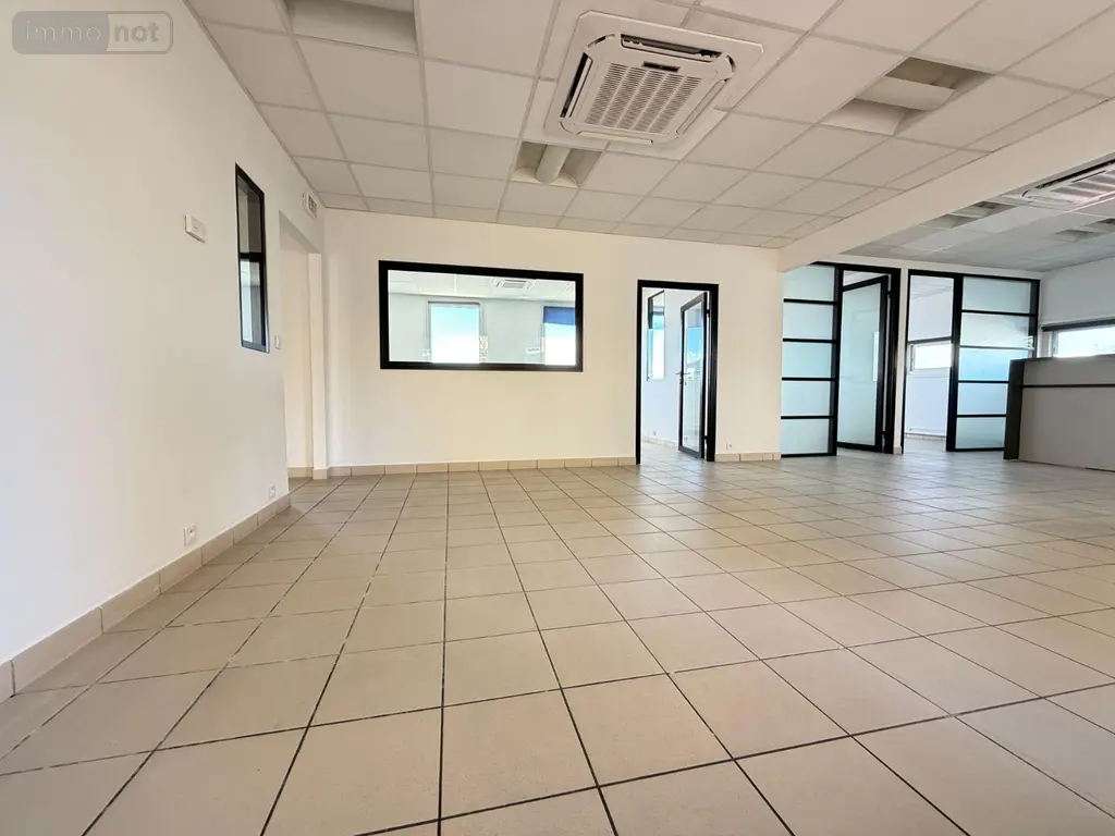 Fonds et murs commerciaux a vendre Saint-Denis 97490 La Réunion 974 107 m2 7 pièces 354000 euros 97405/297 002