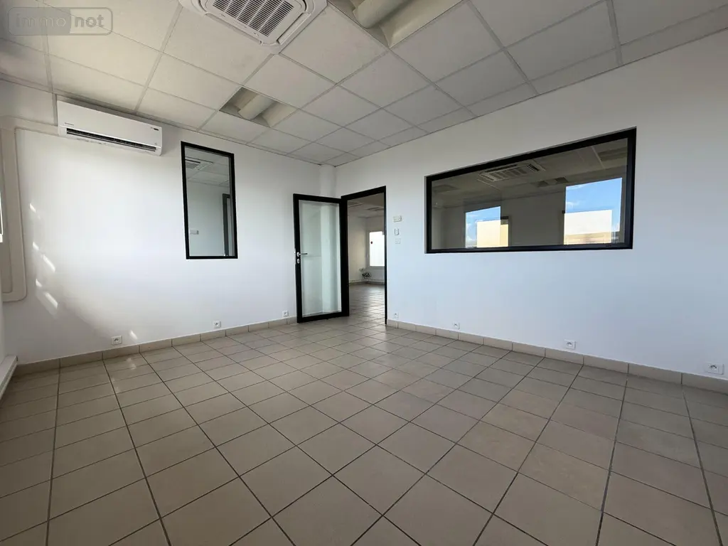 Fonds et murs commerciaux a vendre Saint-Denis 97490 La Réunion 974 107 m2 7 pièces 354000 euros 97405/297 021