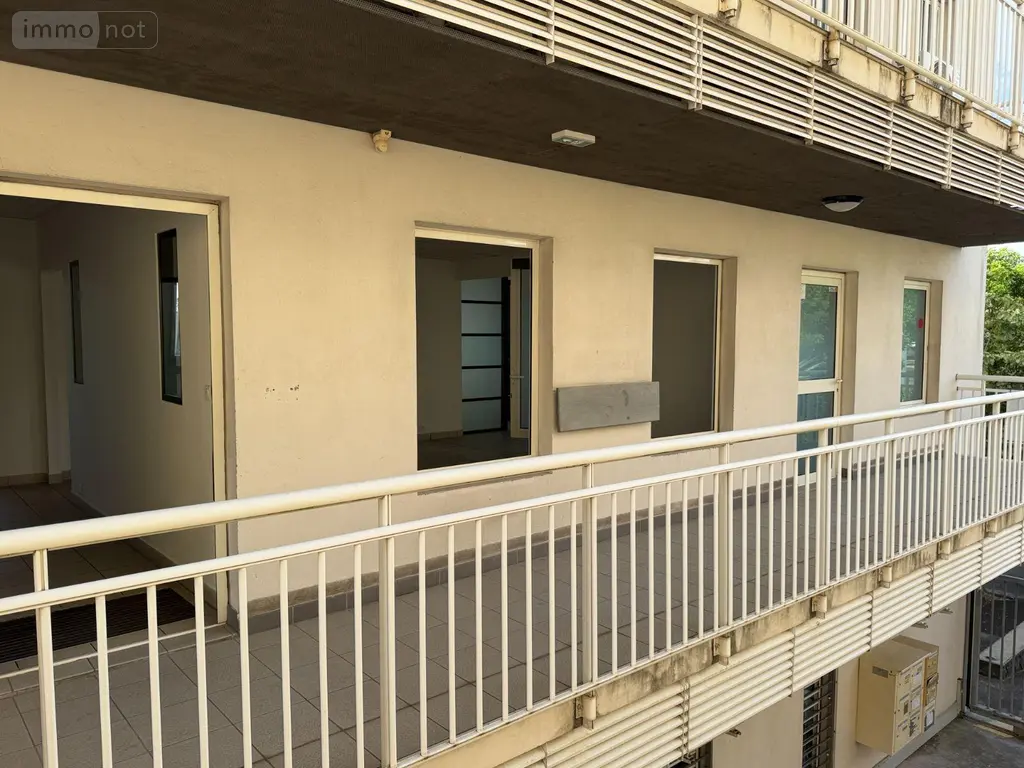 Fonds et murs commerciaux a vendre Saint-Denis 97490 La Réunion 974 107 m2 7 pièces 354000 euros 97405/297 005