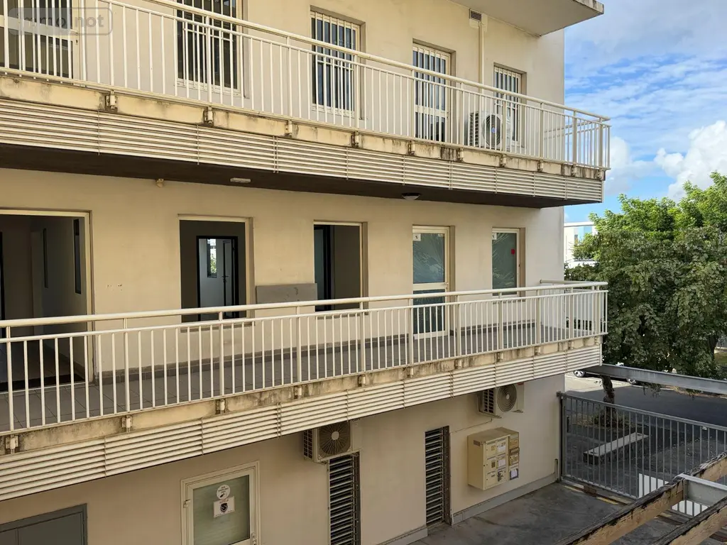 Fonds et murs commerciaux a vendre Saint-Denis 97490 La Réunion 974 107 m2 7 pièces 354000 euros 97405/297 003