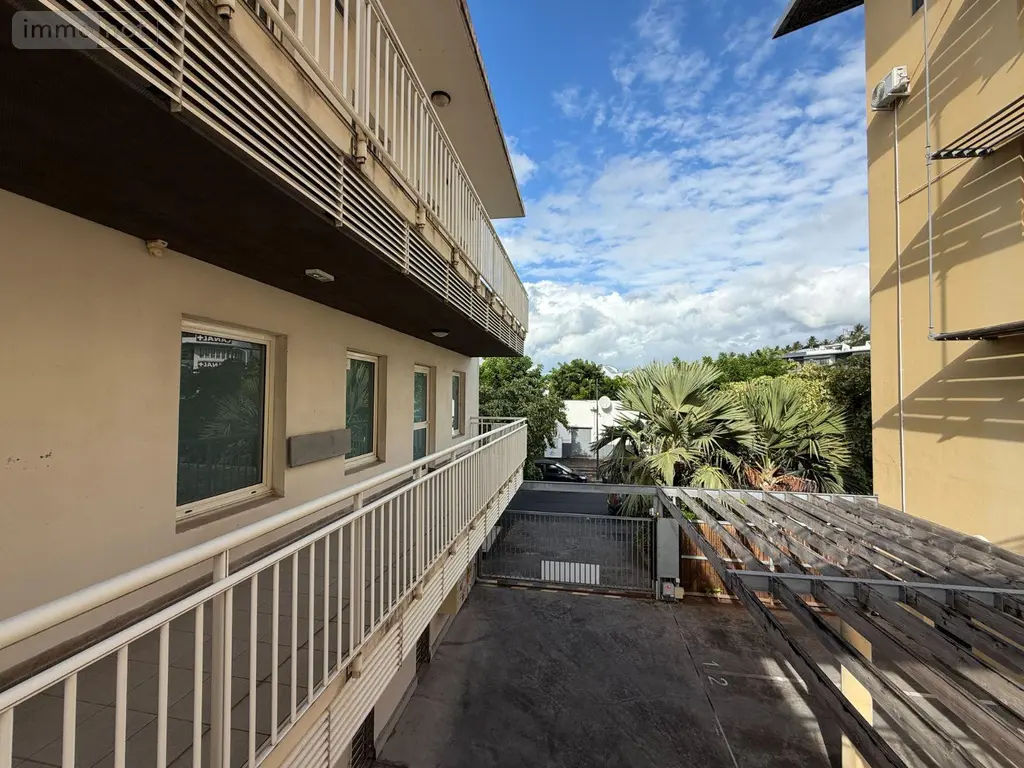 Fonds et murs commerciaux a vendre Saint-Denis 97490 La Réunion 974 107 m2 7 pièces 354000 euros 97405/297 007