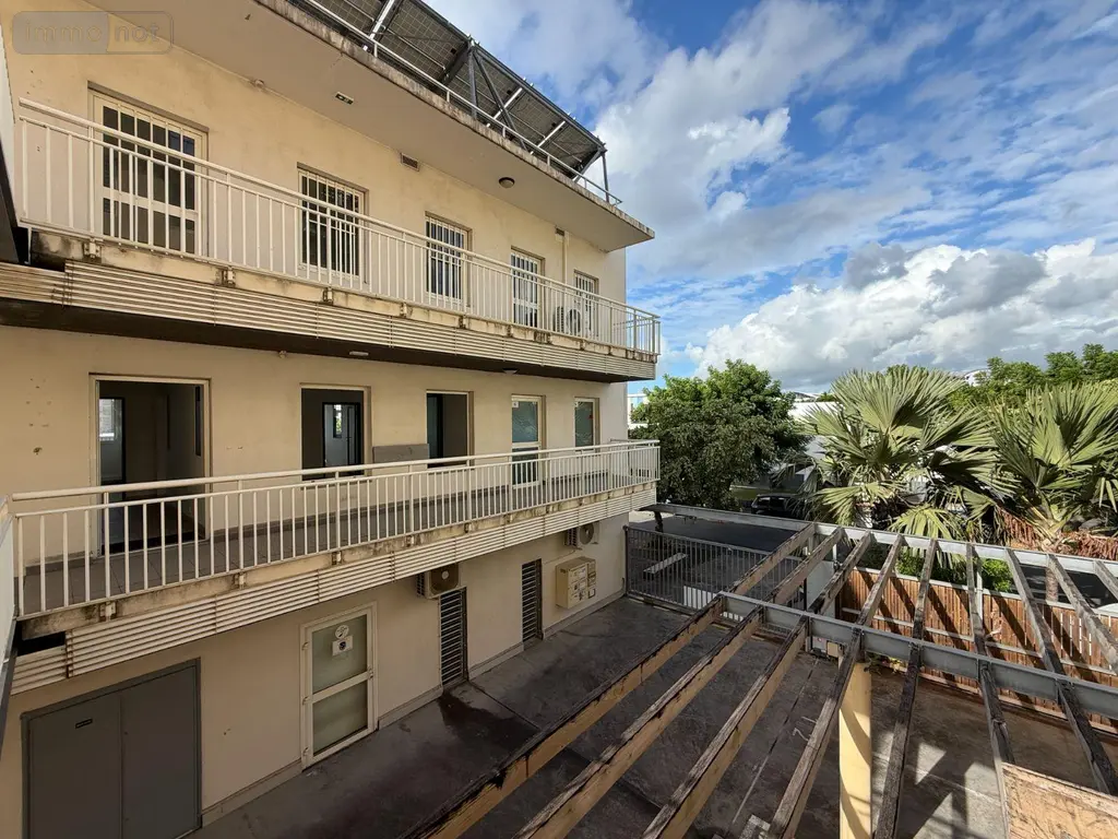 Fonds et murs commerciaux a vendre Saint-Denis 97490 La Réunion 974 107 m2 7 pièces 354000 euros 97405/297 013