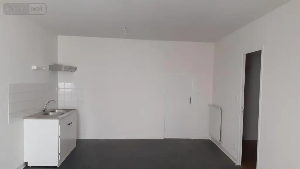 Location appartement Vitré 35500 Ille-et-Vilaine 35 41 m2 2 pièces 370 euros 16071 001