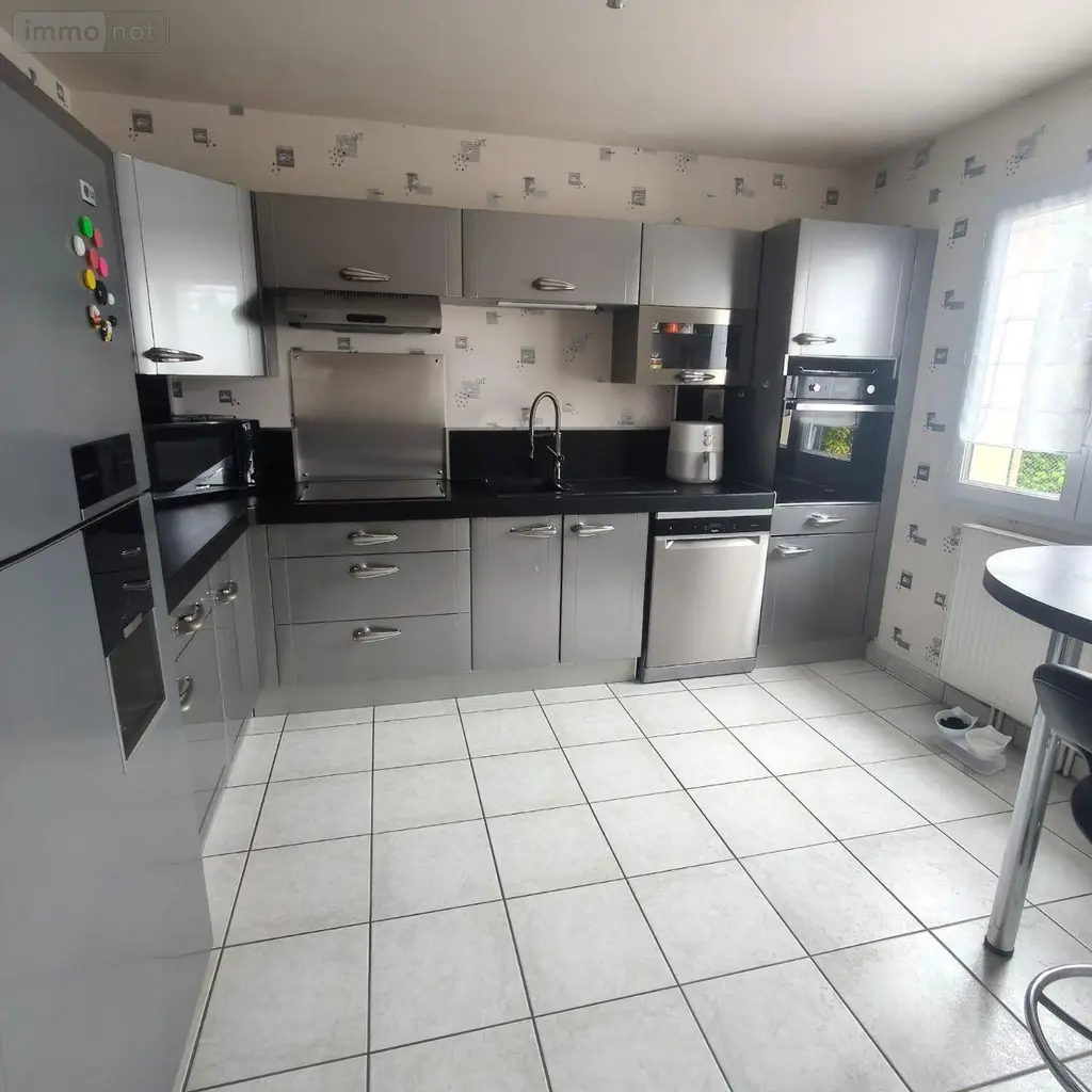 Location maison Saint-Parres-lès-Vaudes 10260 Aube 10 150 m2 5 pièces 1350 euros 1036102/5965 002