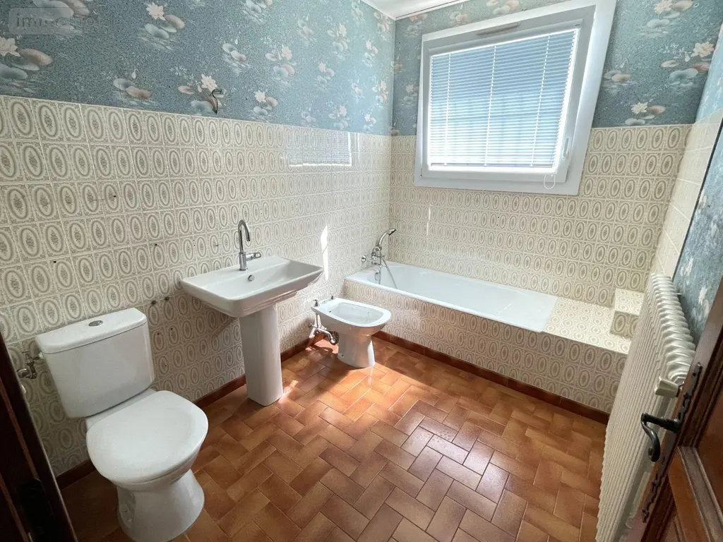 Maison a vendre Manosque 04100 Alpes-de-Haute-Provence 04 189 m2 7 pièces 345800 euros 025/1942 013