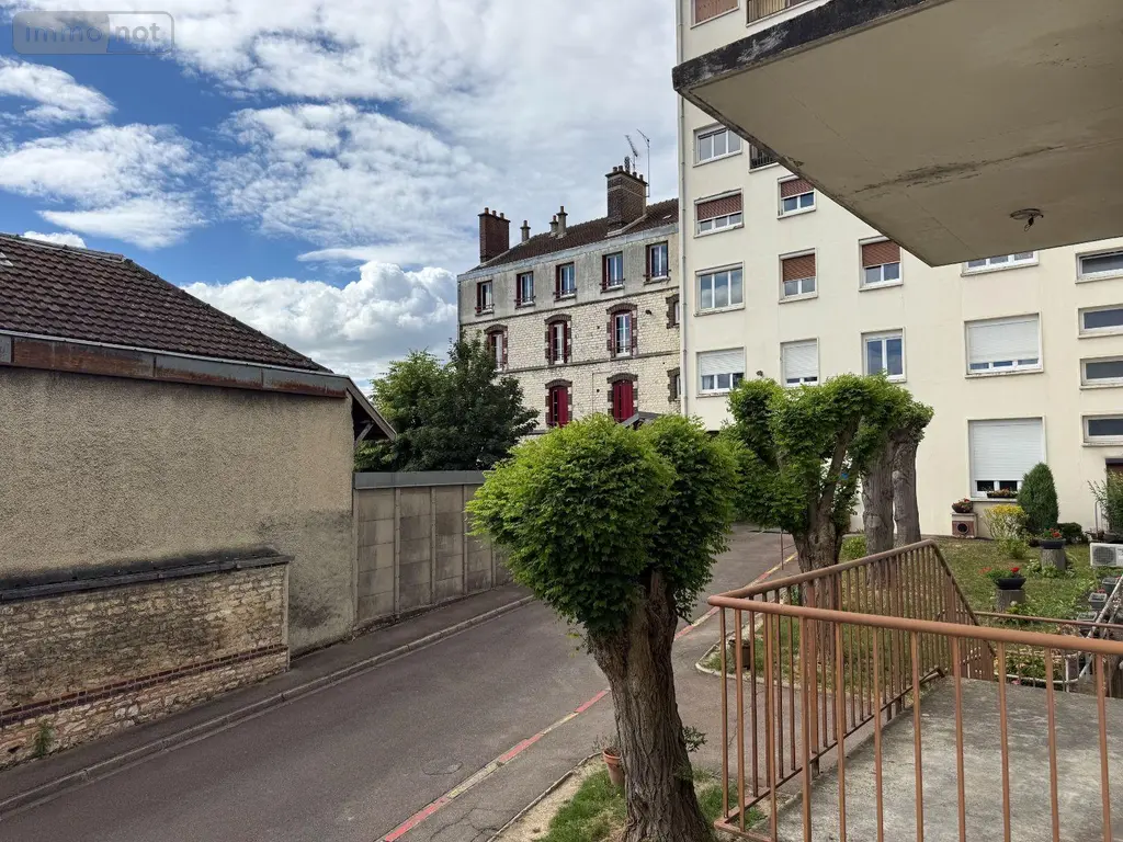 Garage et parking a vendre Troyes 10000 Aube 10 12 m2 1 pièce 16000 euros 10010/467 003