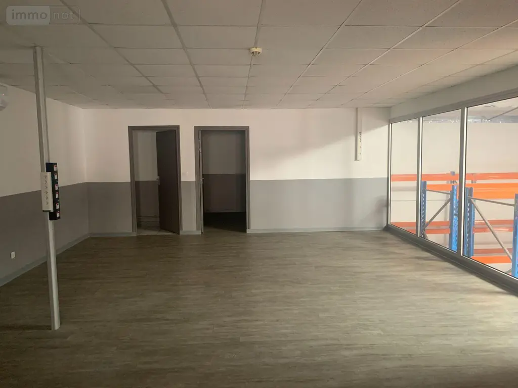 Fonds et murs commerciaux a vendre Sainte-Marie 97438 La Réunion 974 3 pièces 1942500 euros 97405/302 005