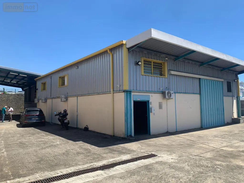 Fonds et murs commerciaux a vendre Sainte-Marie 97438 La Réunion 974 3 pièces 1942500 euros 97405/302 001