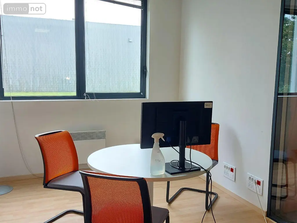 Fonds et murs commerciaux a vendre Tinténiac 35190 Ille-et-Vilaine 35 12 pièces 1268000 euros 091-878 008