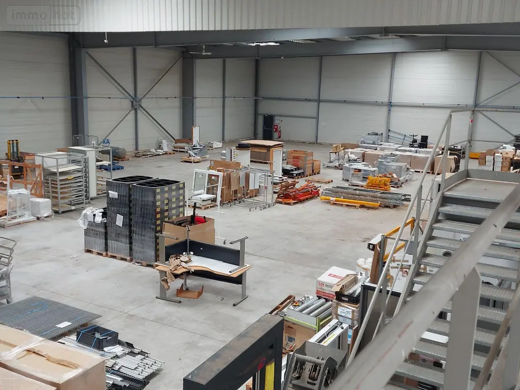 Fonds et murs commerciaux a vendre Tinténiac 35190 Ille-et-Vilaine 35 12 pièces 1268000 euros 091-878 002