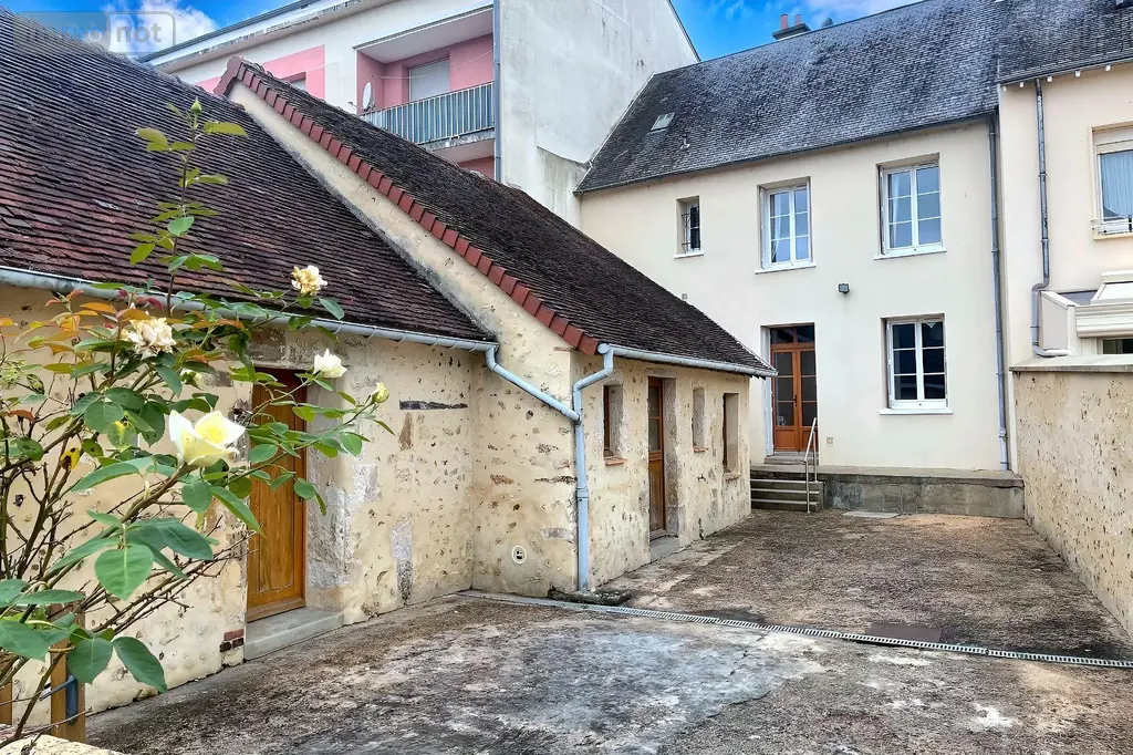 Maison a vendre Nogent-le-Rotrou 28400 Eure-et-Loir 28 102 m2 7 pièces 169600 euros 11247/283 001