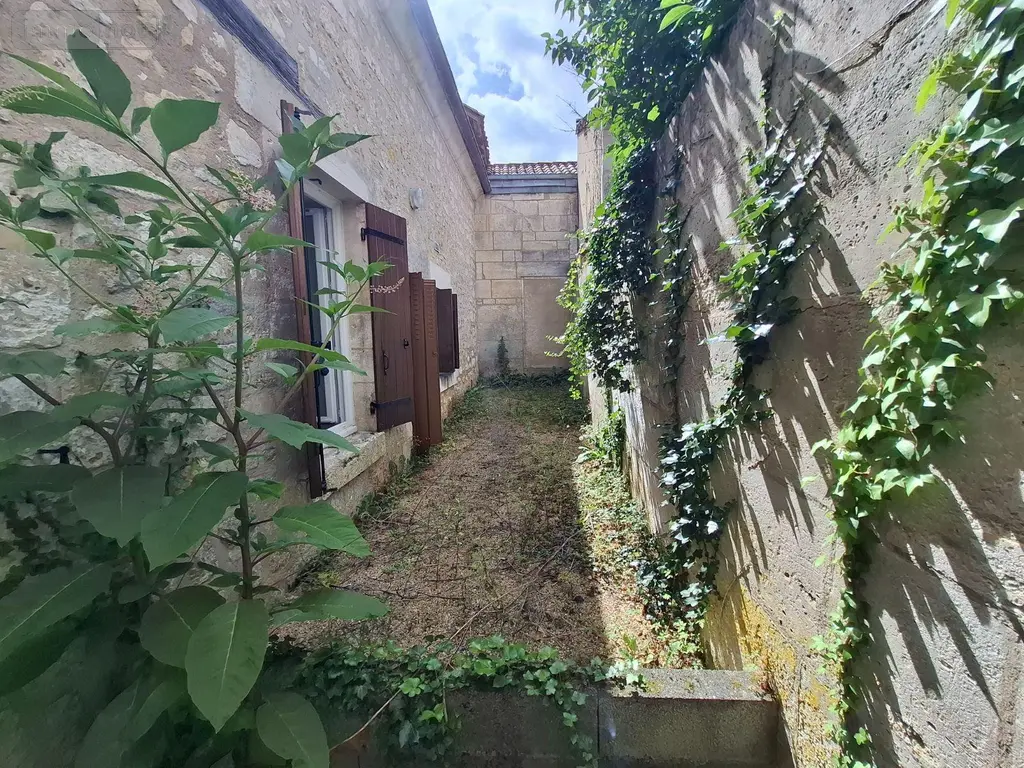 Maison a vendre Brantôme en Périgord 24310 Dordogne 24 134 m2 5 pièces 151520 euros 18113/181 010