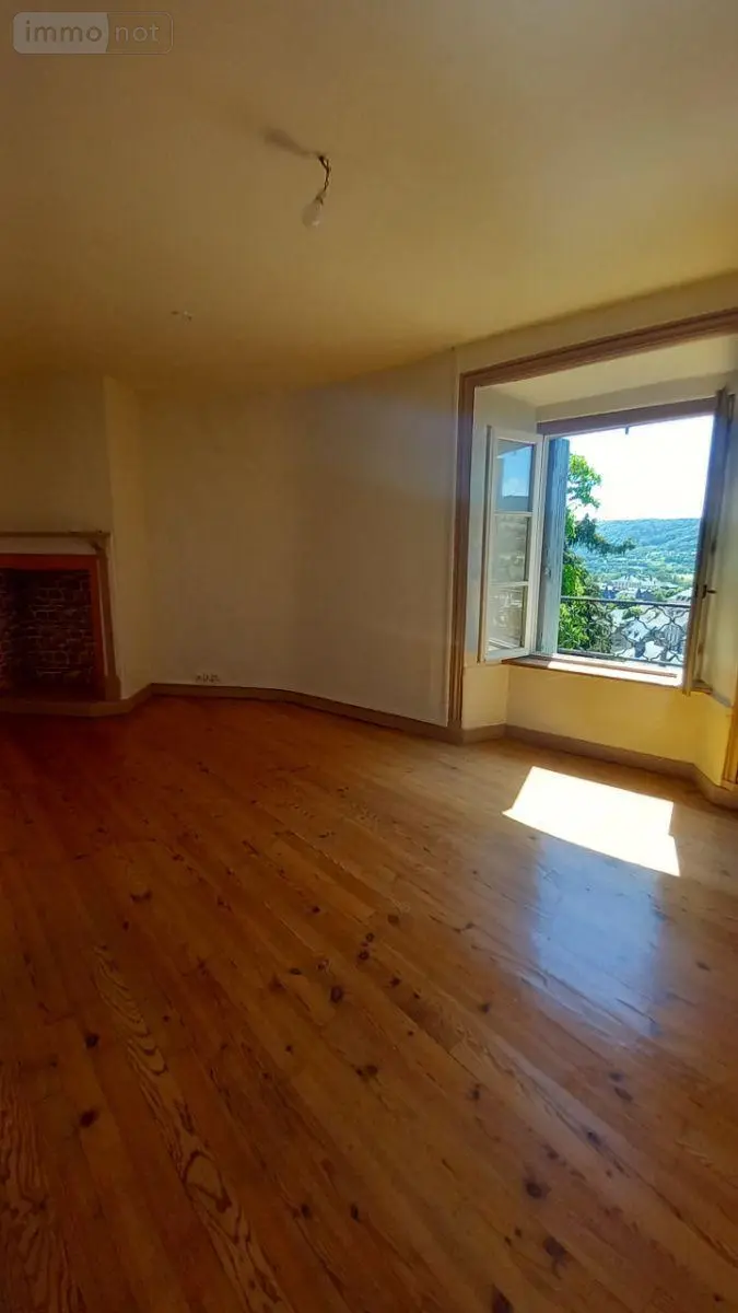 Maison a vendre Murat 15300 Cantal 15 73 m2 90400 euros FG/2559 006