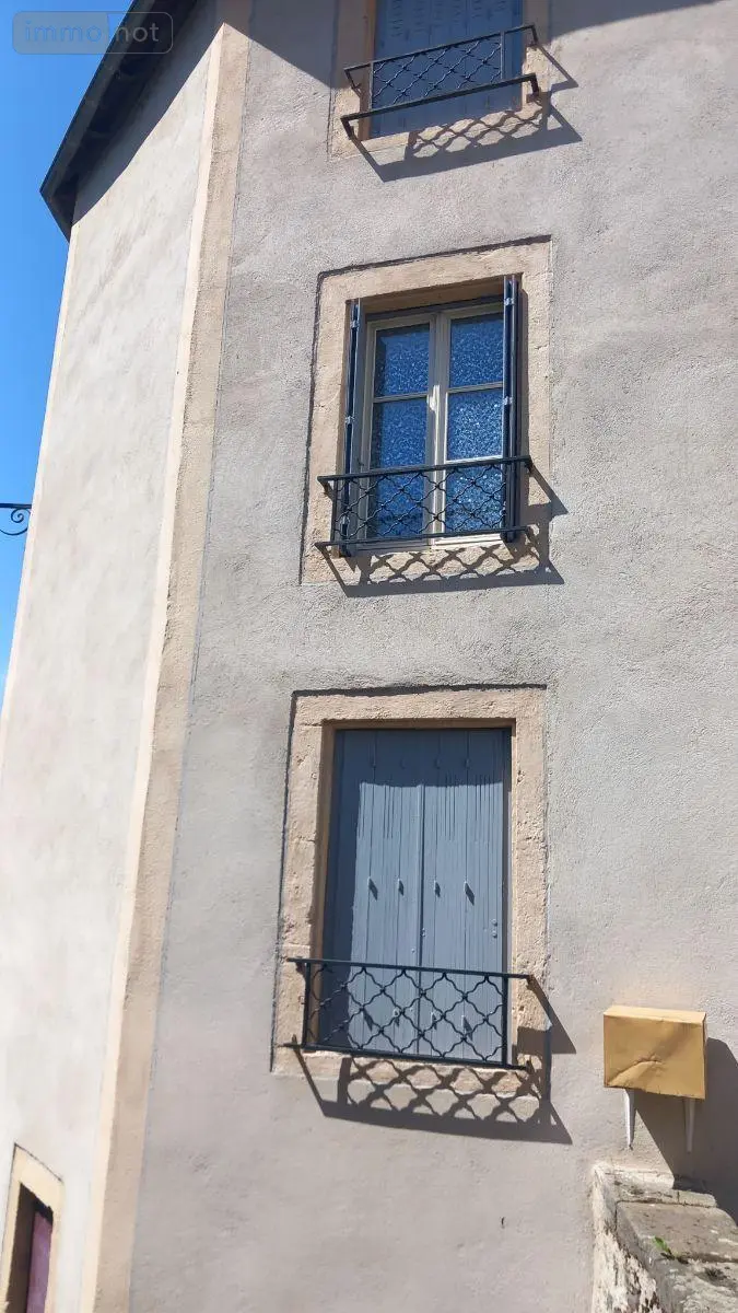 Maison a vendre Murat 15300 Cantal 15 73 m2 90400 euros FG/2559 018