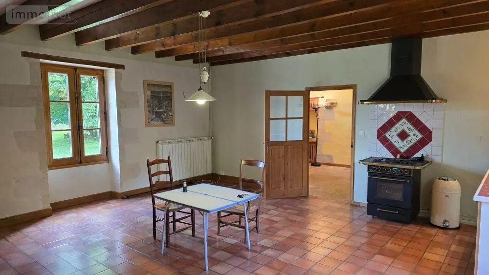 Propriete a vendre La Mothe-Saint-Héray 79800 Deux-Sèvres 79 175 m2 5 pièces 394500 euros 13026 007