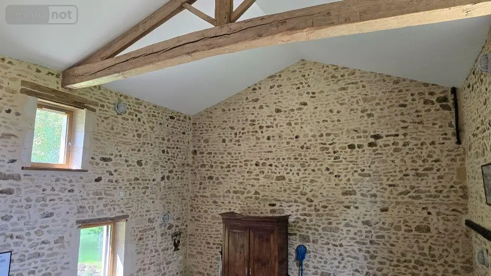 Propriete a vendre La Mothe-Saint-Héray 79800 Deux-Sèvres 79 175 m2 5 pièces 394500 euros 13026 011