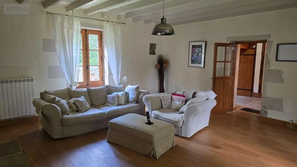 Propriete a vendre La Mothe-Saint-Héray 79800 Deux-Sèvres 79 175 m2 5 pièces 394500 euros 13026 024