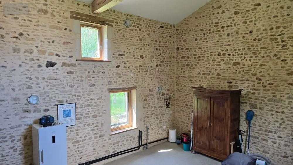 Propriete a vendre La Mothe-Saint-Héray 79800 Deux-Sèvres 79 175 m2 5 pièces 394500 euros 13026 019