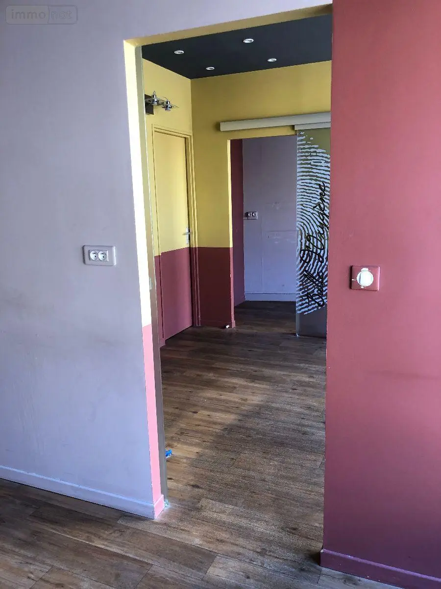 Location fonds et murs commerciaux Chalon-sur-Saône 71100 Saône-et-Loire 71 31 m2 660 euros 13783/585 005