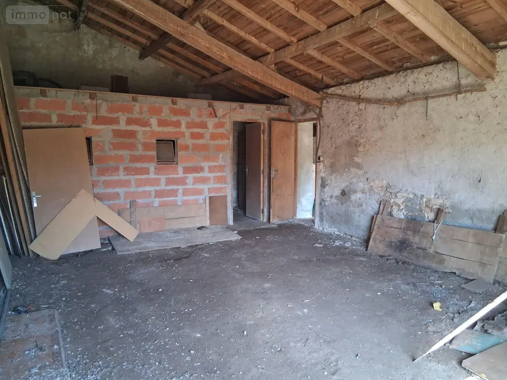 Maison a vendre Saint-Ciers-sur-Gironde 33820 Gironde 33 122 m2 3 pièces 24500 euros 33082/408 005