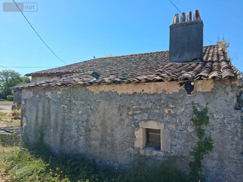 Maison a vendre Saint-Ciers-sur-Gironde 33820 Gironde 33 122 m2 3 pièces 24500 euros 33082/408 010