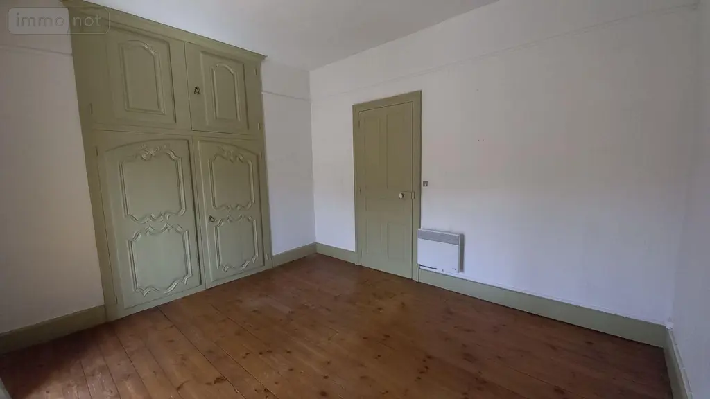Maison a vendre Vic-sur-Cère 15800 Cantal 15 250 m2 12 pièces 168700 euros MG/2562 005