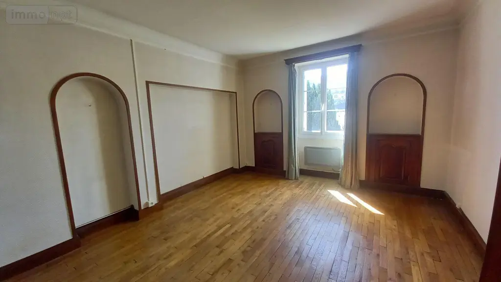 Maison a vendre Vic-sur-Cère 15800 Cantal 15 250 m2 12 pièces 168700 euros MG/2562 009