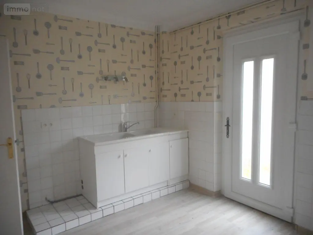 Location appartement Condé-en-Normandie 14110 Calvados 14 94 m2 5 pièces 531 euros 3702 003