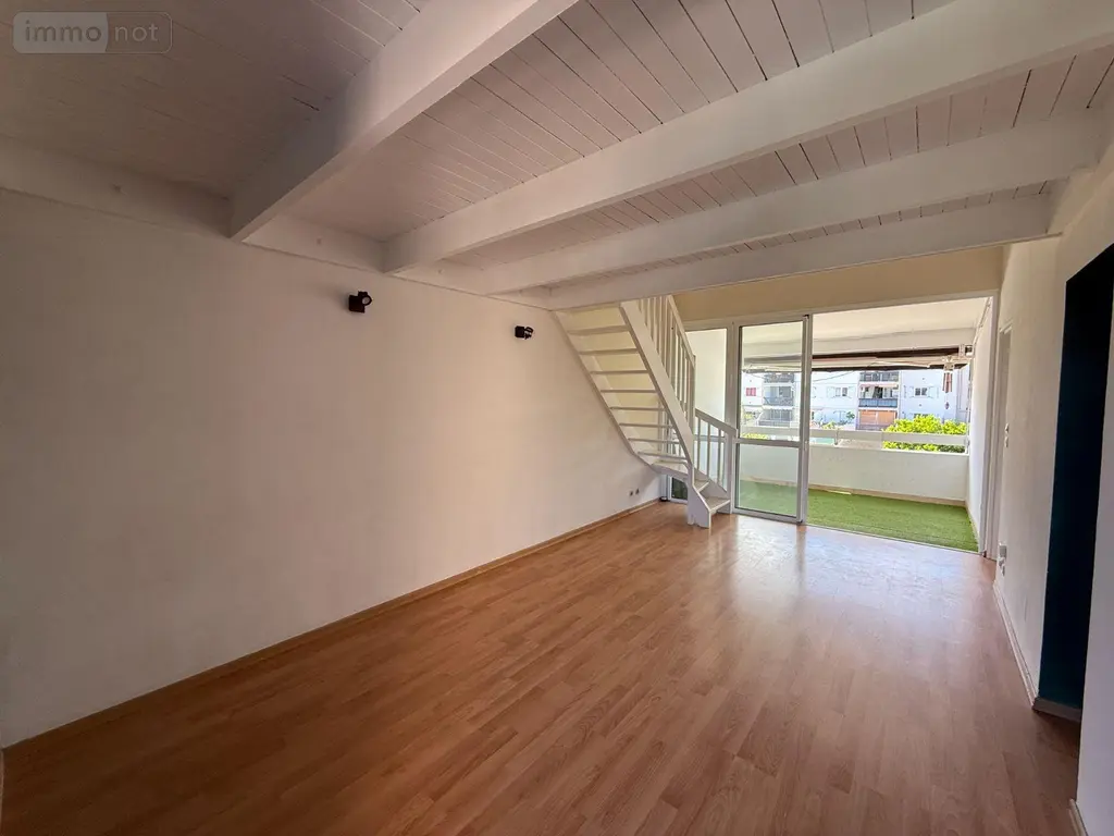 Appartement a vendre Saint-Paul 97460 La Réunion 974 63 m2 3 pièces 305000 euros 97424/292 003