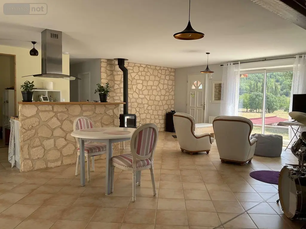 Maison a vendre Gourdon 46300 Lot 46 121 m2 5 pièces 234300 euros 46041/458 010