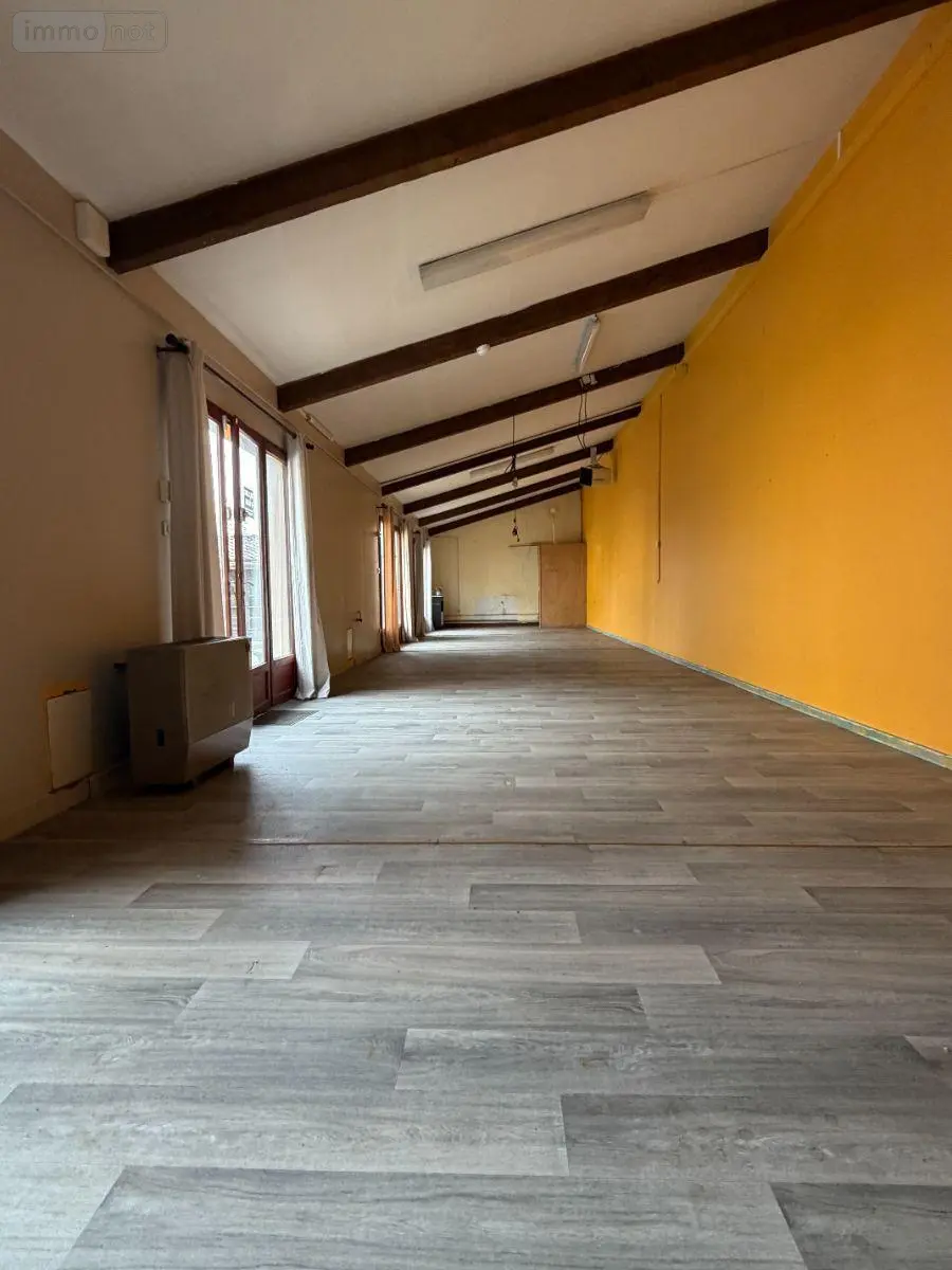 Location fonds et murs commerciaux Crêches-sur-Saône 71680 Saône-et-Loire 71 129 m2 3 pièces 1080 euros LC 515 002