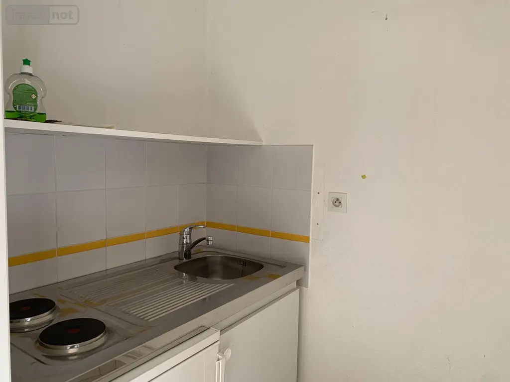 Location fonds et murs commerciaux Saint-Gilles 35590 Ille-et-Vilaine 35 47 m2 2 pièces 735 euros 050/165 004