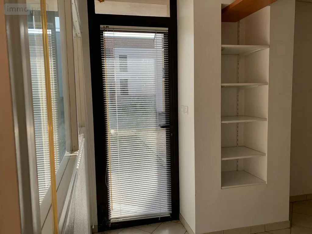 Location fonds et murs commerciaux Saint-Gilles 35590 Ille-et-Vilaine 35 47 m2 2 pièces 735 euros 050/165 012