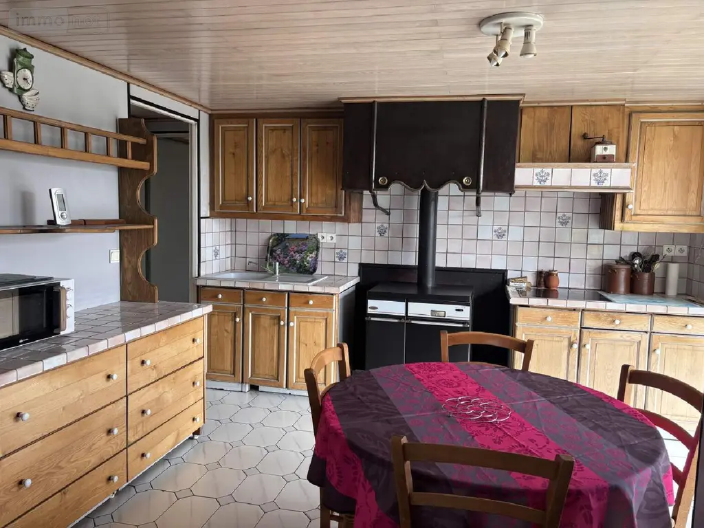 Propriete a vendre Crécy-en-Ponthieu 80150 Somme 80 134 m2 7 pièces 271620 euros 113/1784 004