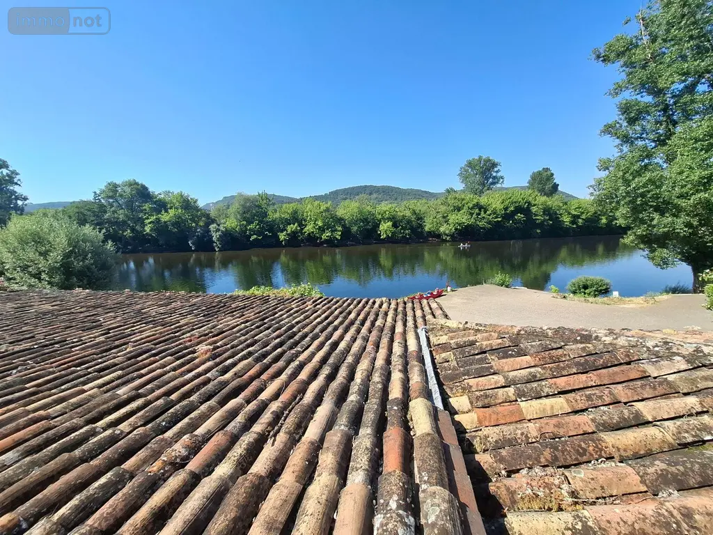 Fonds et murs commerciaux a vendre Beynac-et-Cazenac 24220 Dordogne 24 580000 euros 18113/191 008