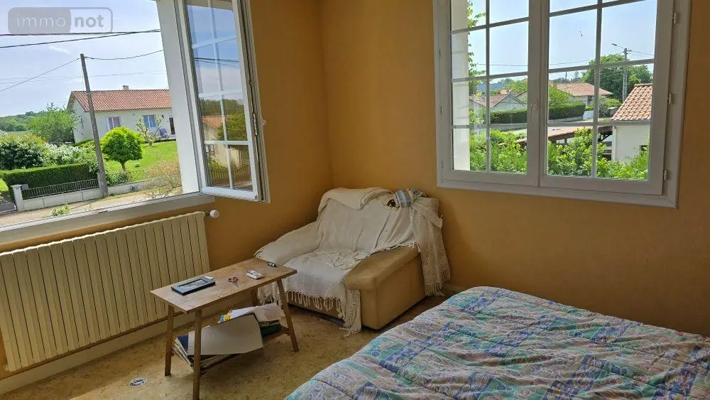 Maison a vendre Lezay 79120 Deux-Sèvres 79 162 m2 7 pièces 126700 euros 13547 009