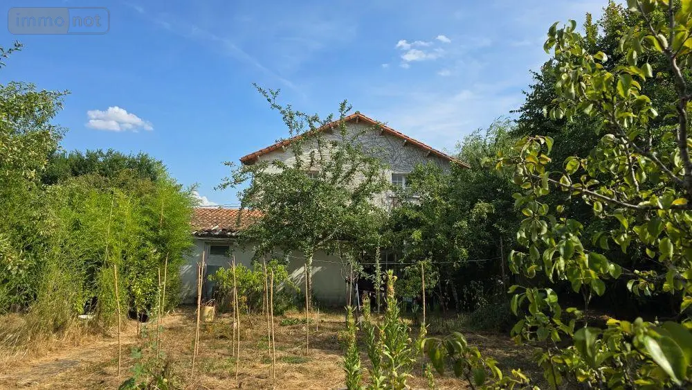 Maison a vendre Lezay 79120 Deux-Sèvres 79 162 m2 7 pièces 126700 euros 13547 004