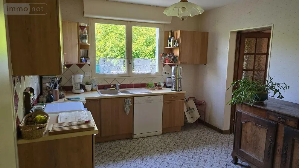 Maison a vendre Lezay 79120 Deux-Sèvres 79 162 m2 7 pièces 126700 euros 13547 012